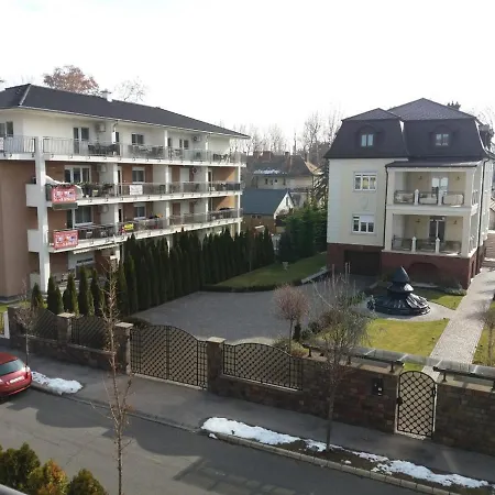 Blue Star 1 Wellness Apartman *
