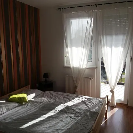 아파트 Blue Star 1 Wellness Apartman